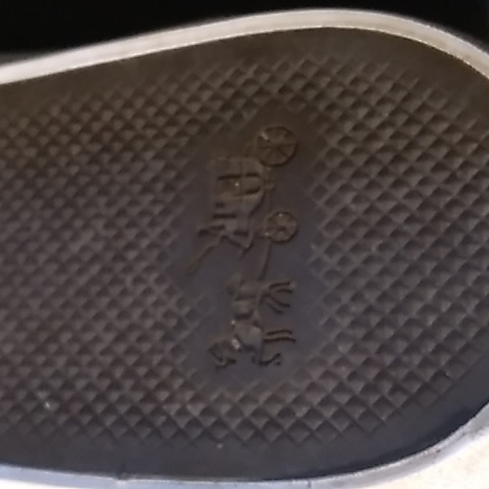 Coach "EMPIRE" Sneakers- True size Womans 7-7.5 (please read description-sizing) - Picture 12 of 17